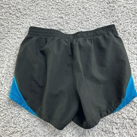 Nike Shorts Womens Small Running Performance Training Fitness Outdoors Casual - Picture 4 of 4